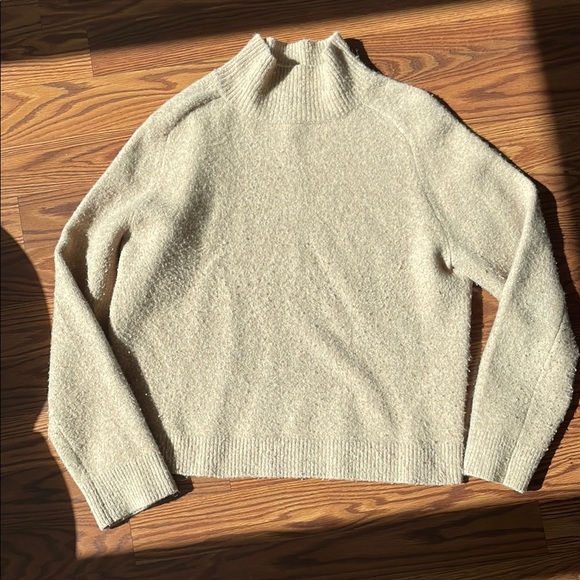 Vince Soft Cream Turtleneck Sweater - Picture 1 of 3